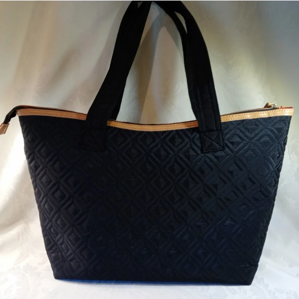 Adrienne Vittadini stylish black